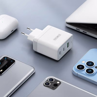 Dux Ducis Duzzona sienas lādētājs T1 GaN - USB + 2x USB-C - PD 65W balts
