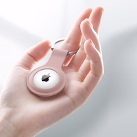 Crong Silicone maciņš with atslēgu piekariņš – aizsargājošs keychain maciņš Apple AirTag 1/2 (sand rozā)