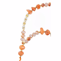 LOVE tālruņa siksniņa, piekariņš / auklas garums 44 cm (22 cm cilpā) / uz rokas – oranžs