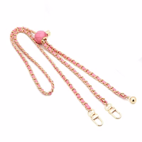 Ķēdīte / virve ar turētāju GLAMOUR, der visiem modeļiem līdz 80 mm platumam – rozā