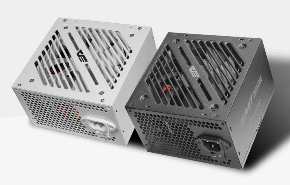 Pelēks un balts datora barošanas bloks pelēkā fonā